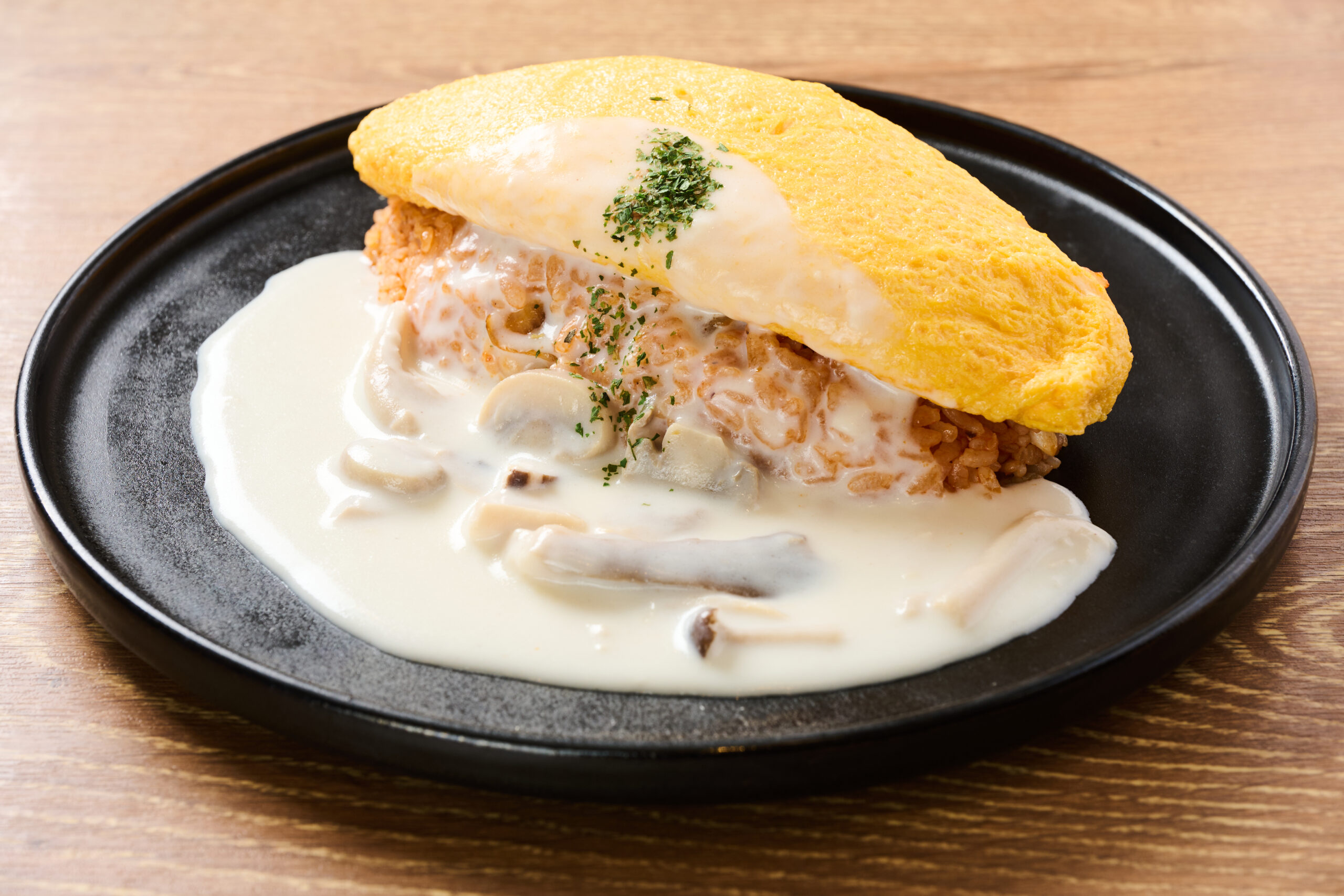 キノコクリームオムライス（渋谷たまごけん限定）