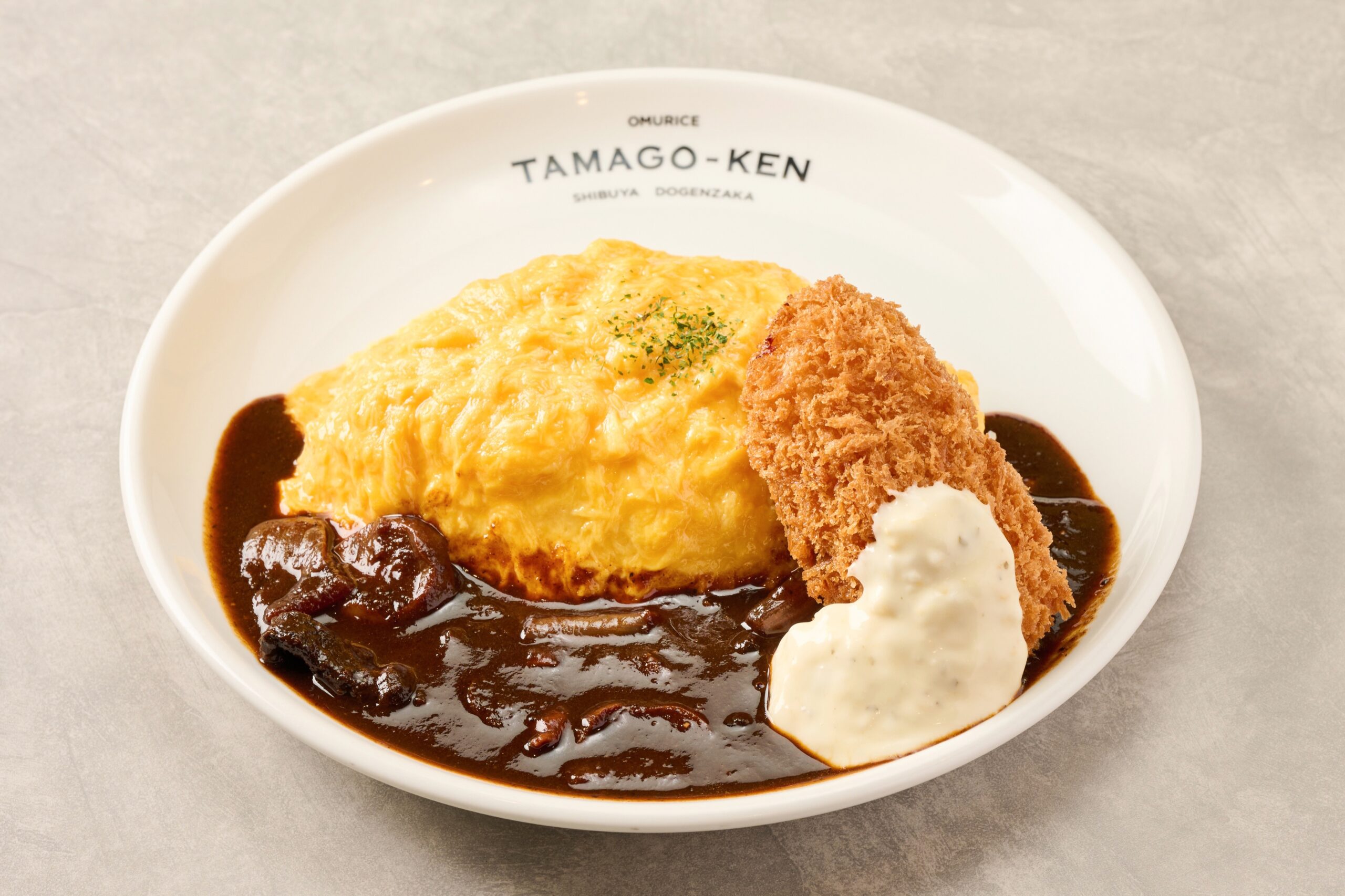 カニクリームコロッケオムライス