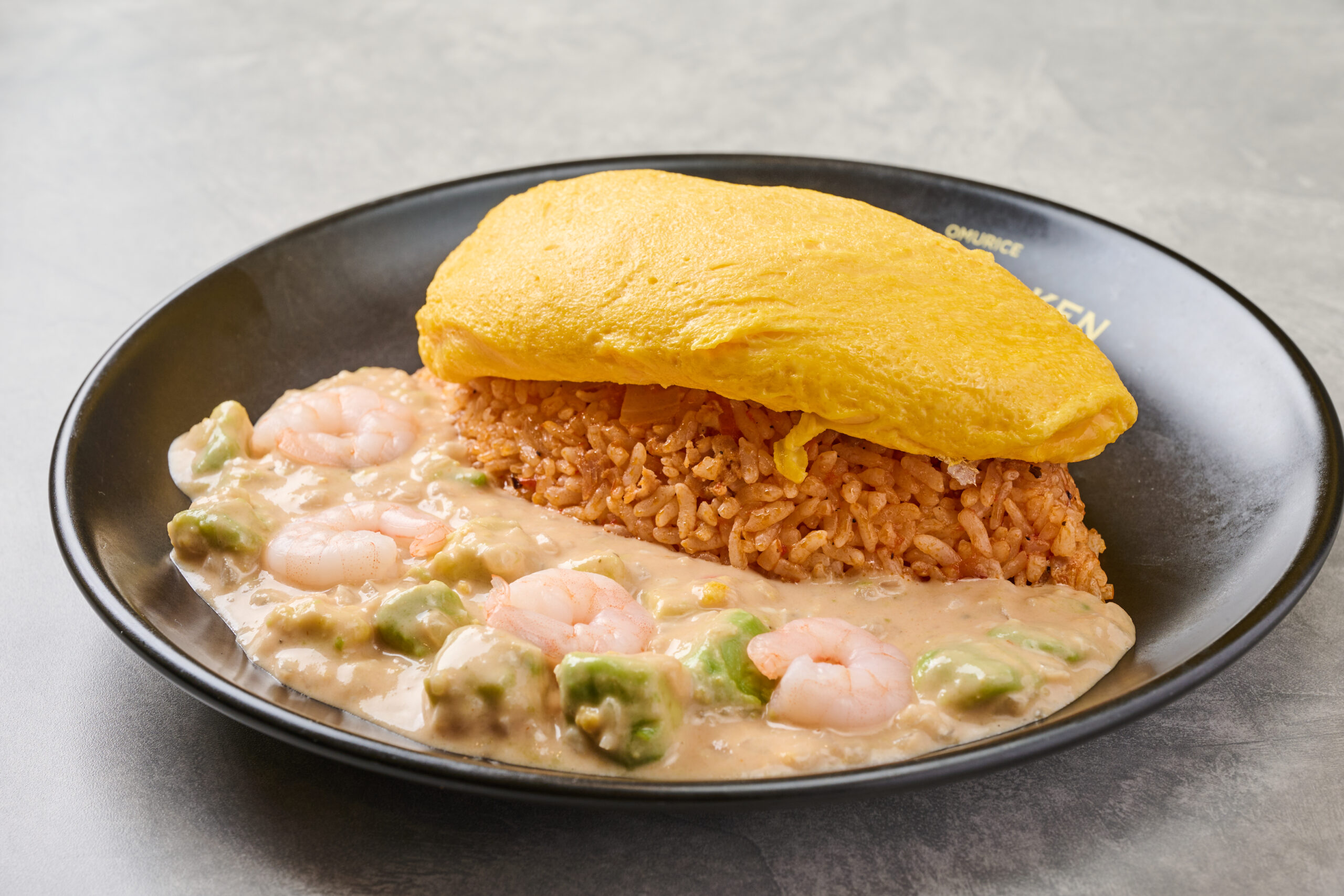 オムライス エビアボガドオムライス｜冷製ソースの6月限定｜渋谷たまごけん